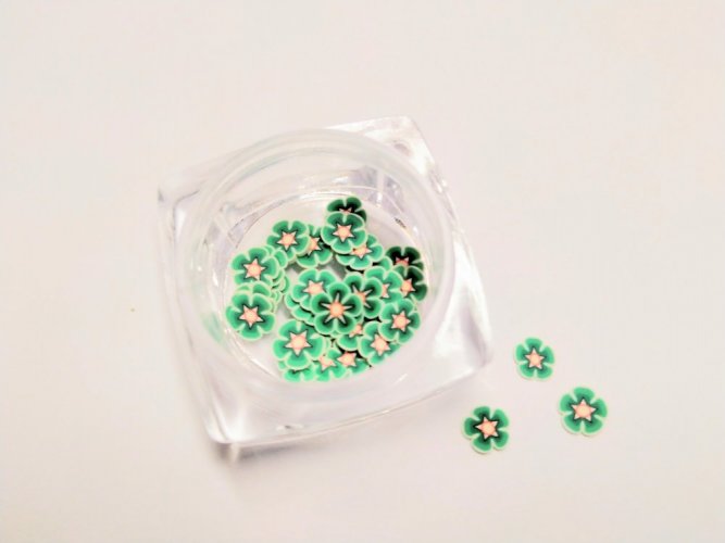 Zdobenie na nechty Fimo - zelené kytičky