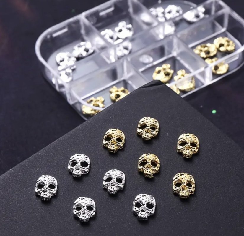 Luxusné nechtové šperky - Lebka