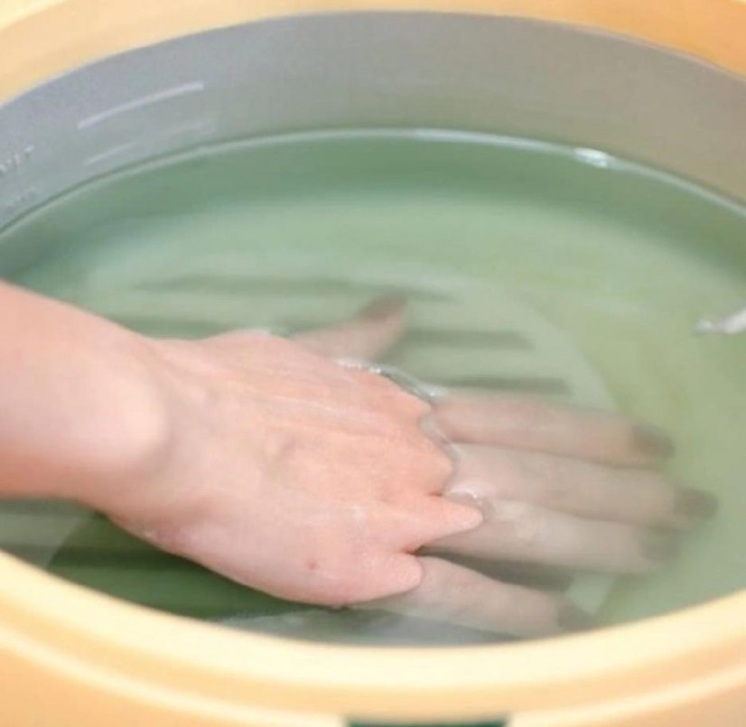 Kozmetický parafín  Lesné ovocie 500 ml